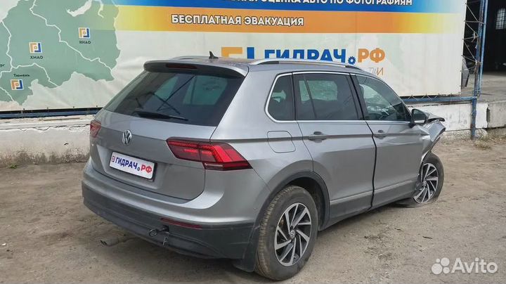 Рычаг задний продольный левый Volkswagen Tiguan (Mk2) 5QF505223C