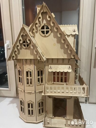 Кукольный домик с мебелью