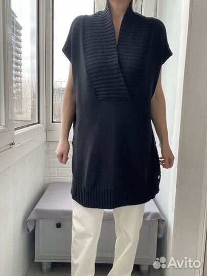 Жилетка черная