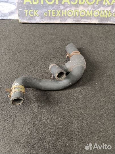 Шланг патрубок системы охлаждения 037121058b VAG