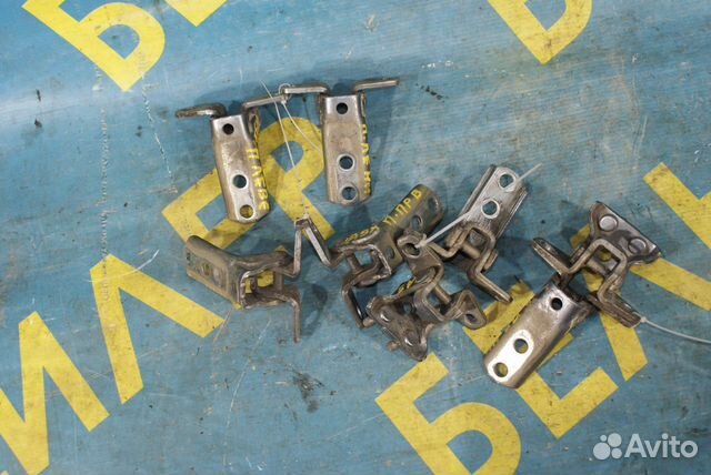 Петля двери Mitsubishi ASX