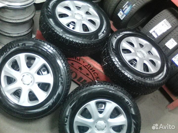 Колеса Б/У шипов на Mitsubishi 215/70 16