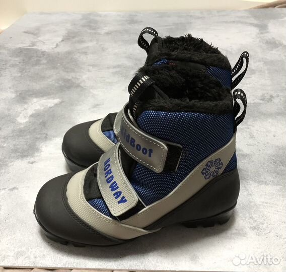 Лыжные ботинки