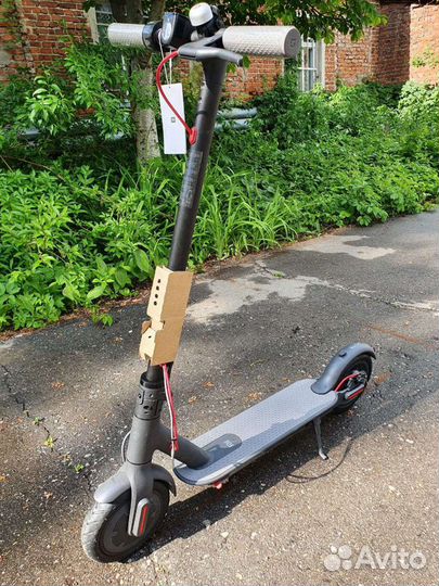 Электросамокат Xiaomi Mijia M365