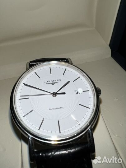 Часы Longines Presence l4.801.4 38мм