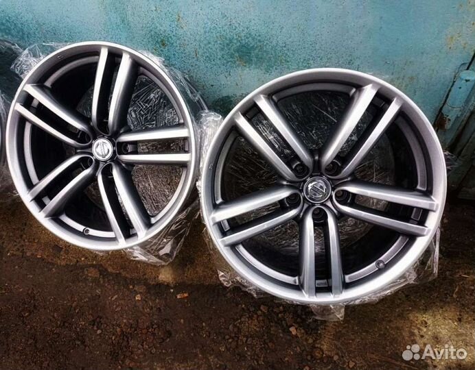 Оригинал Nissan R19 (M.A.T.) Infiniti как новые