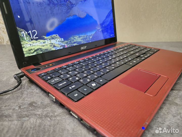 Ноутбук Acer i3/4Gb/GT520M