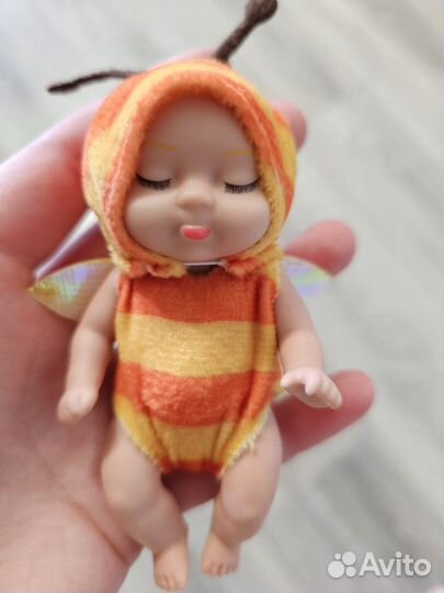 Пупс мини в коляске