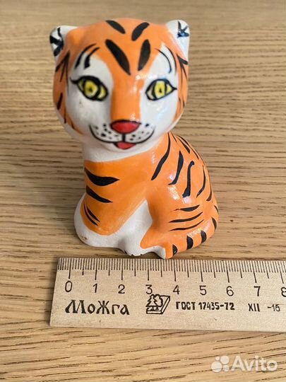 Статуэтка Тигренок