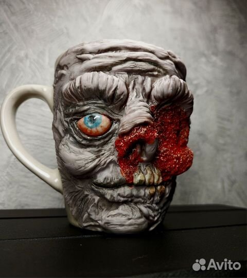 Кружка с декором из полимерной глины