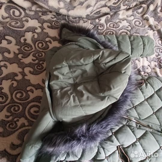 Зимняя куртка на девочку