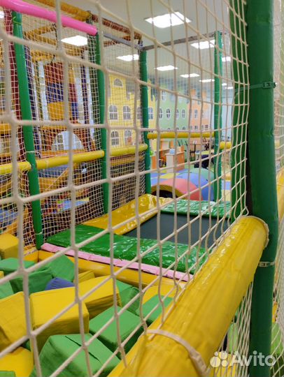 Батут с кубиками и ямой