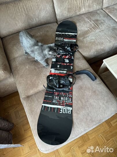 Сноуборд с креплениями