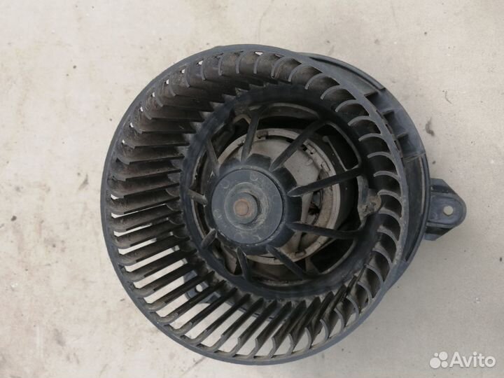 Моторчик отопителя для Citroen Xsara 2000-2005