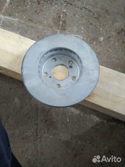 Диск тормозной новый Toyota Camry,Авенсис, Лексус