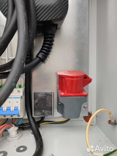 Зарядная станция для электромобилей 32А, 22кВт