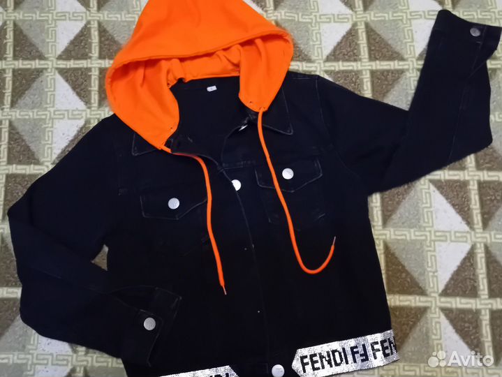 Курточка для девочки