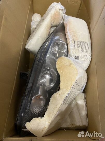 Фара правая ford fiesta mk6 2009год оригинал