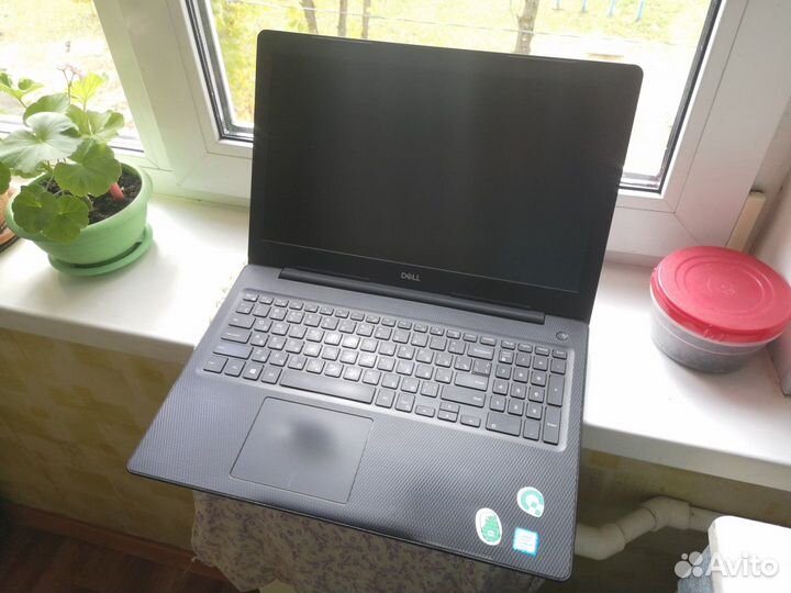 Отличный 8-ми поточный ноут Dell 3583 SSD Full HD