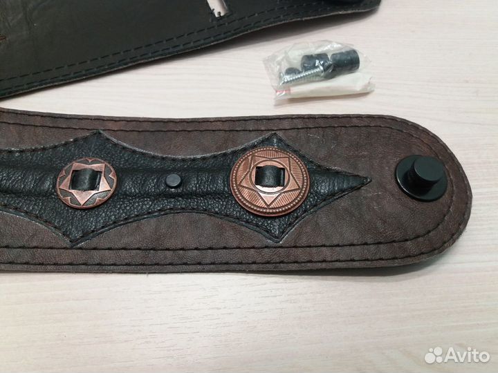 Ремень гитарный кожаный авторский