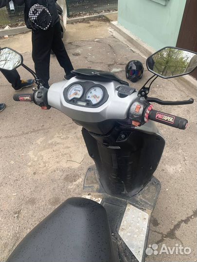 Продаю скутер umc китаец