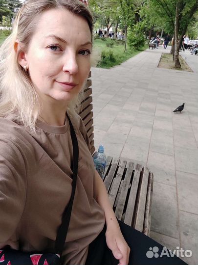 Администратор, помощница по хозяйству, горничная