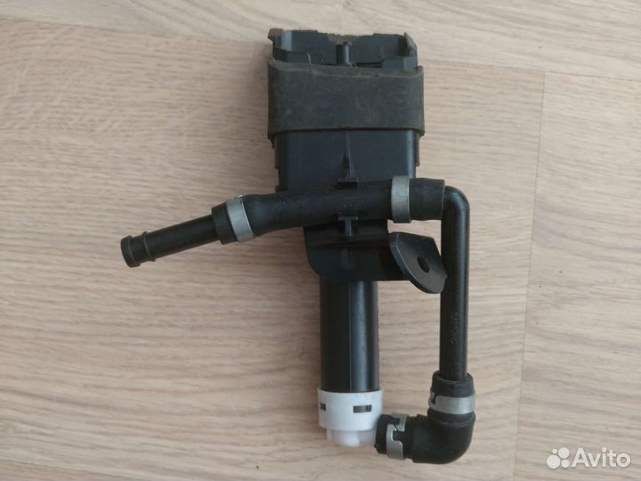 Форсунка омывателя правая фары для Mazda 6 09