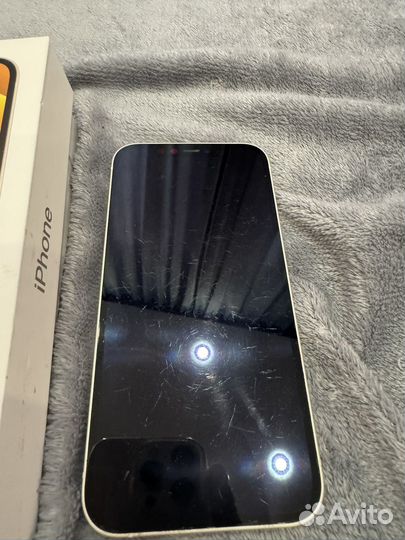 iPhone 12, 64 ГБ