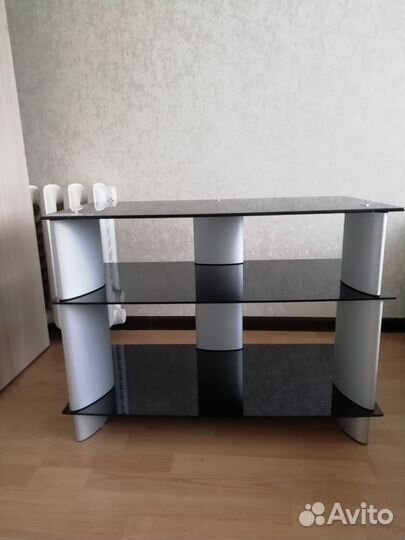 Стеклянная тумба под тв