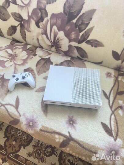Приставка xbox one s 1tb