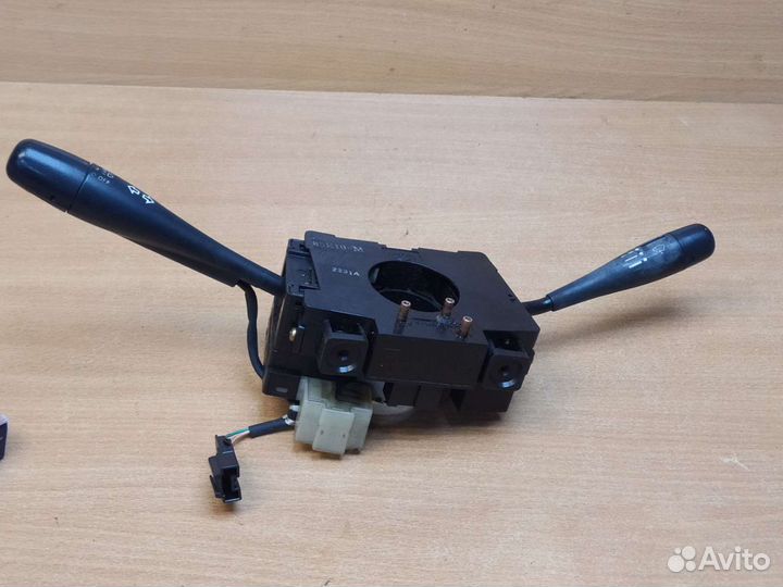 Подрулевые переключатели, Nissan Maxima J30