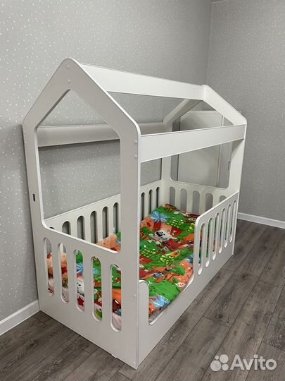 Кровать детская домик+матрас