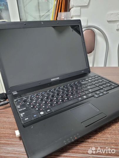 Ноутбук Samsung r519