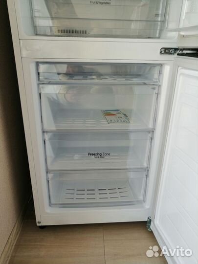 Холодильник новый