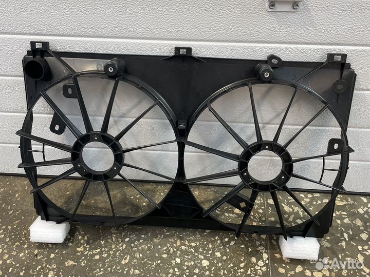 Дифузор вентиляторов на lexus