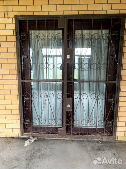 Решетка на дверь