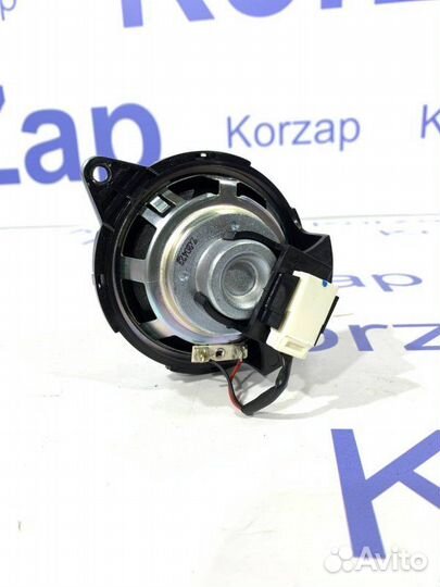 Динамик в торпедо центральный Kia Sorento 2 XM