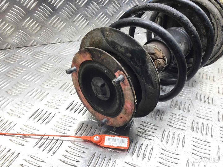 Стойка передняя левая BMW 3-Series M43B16