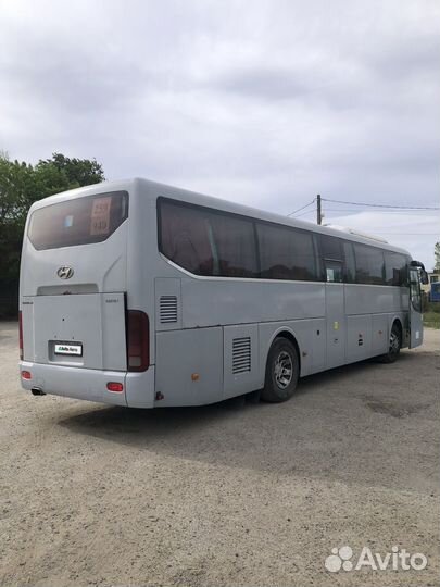 Туристический автобус Hyundai Universe, 2010