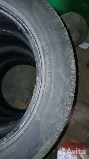 Pirelli Winter Sottozero 210 Serie II 235/55 R18 104