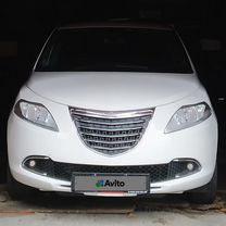 Lancia Ypsilon 0.9 AMT, 2012, 57 000 км, с пробегом, цена 850 000 руб.