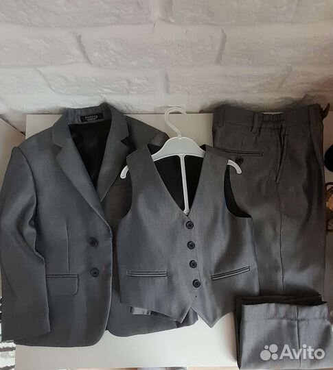 Школьный праздничный костюм