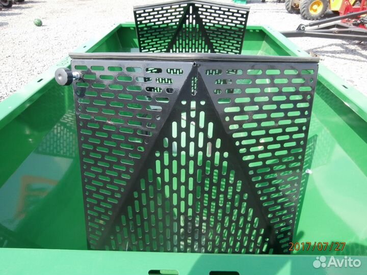 Разбрасыватель удобрений Староминский Агро Дом Профи-900, 2023