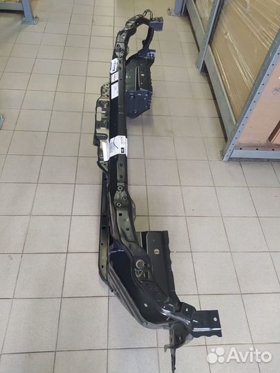 Панель передняя Toyota Land Cruiser 200