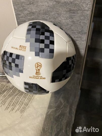 Футбольный мяч