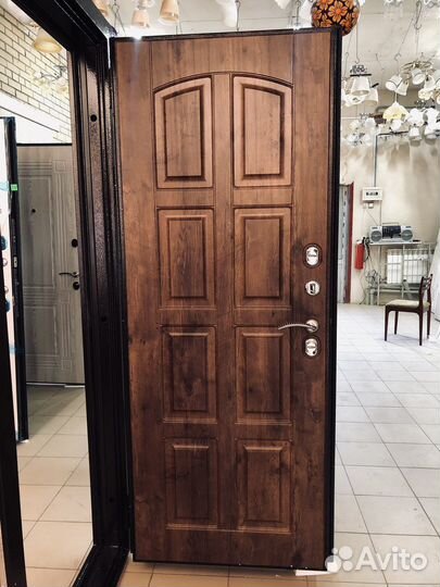 Дверь с терморазрывом входная