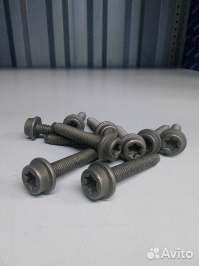 31422395 Болт муфты cvvt М10х55