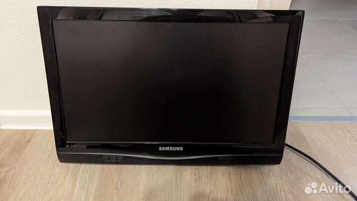 Телевизор Samsung 22 дюйма