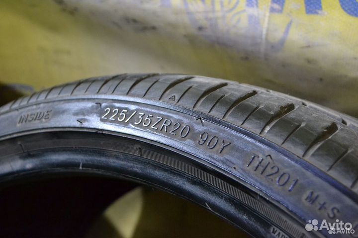 Triangle Sportex TSH11 225/35 R20