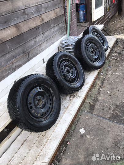 R16 Dunlop Bb490 215/65, PCD 5x114.3 DIA 57.3